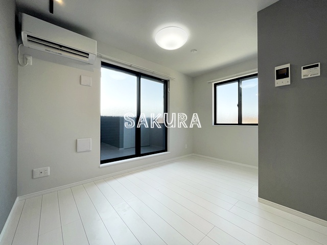 居室・リビング　開放感のあるゆったりとしたお部屋です♪