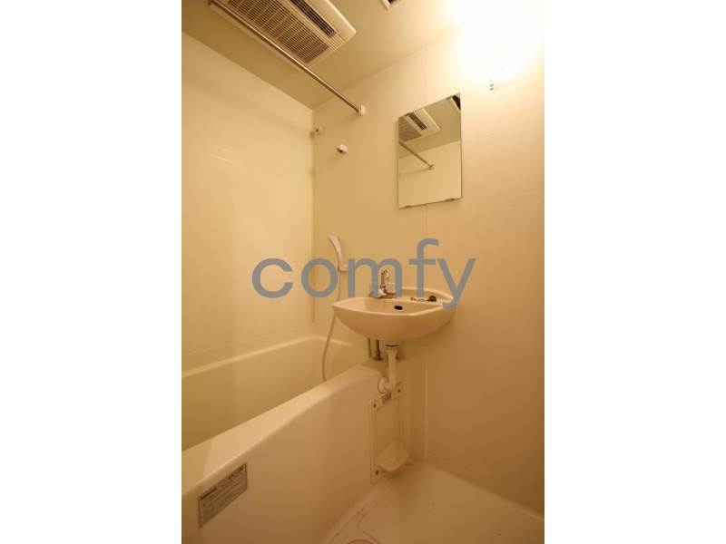 バス・シャワールーム　バスルーム