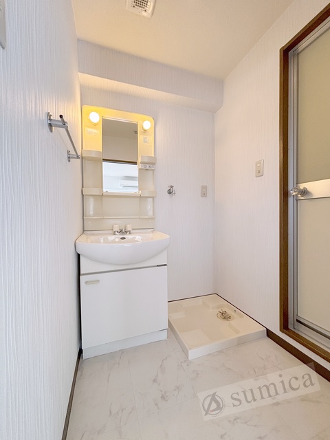 洗面設備　洗面脱衣所付き！独立洗面台が便利です♪♪