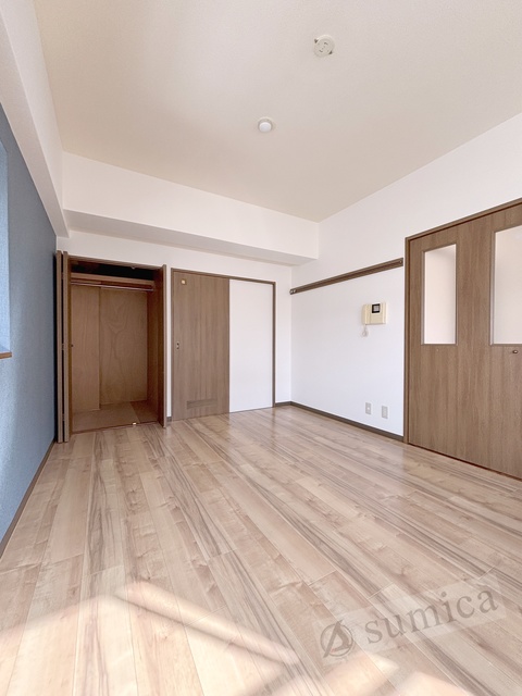 居室・リビング　日当たりのいいお部屋です♪