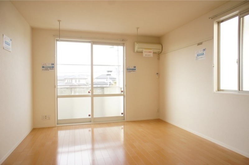 居室・リビング　図面と現状に相違がある場合には現状を優先