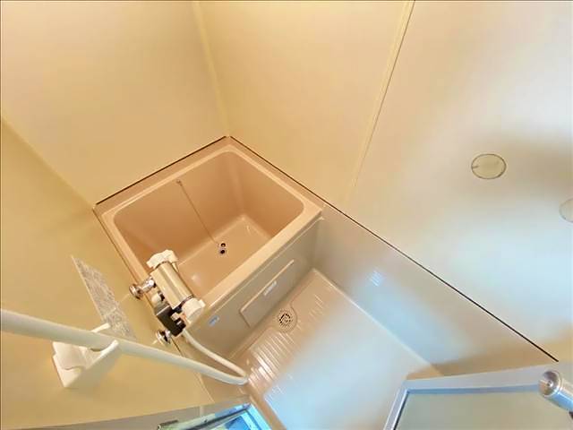 バス・シャワールーム　シャワー付きバスルーム