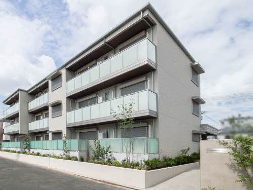 建物外観　積水ハウスの賃貸住宅「シャーメゾン」