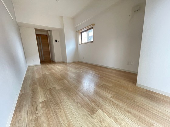 居室・リビング　※別部屋の写真です