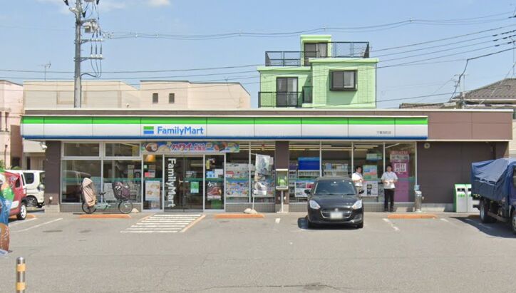 コンビニ　ファミリーマート千葉旭町店（コンビニ）まで248m