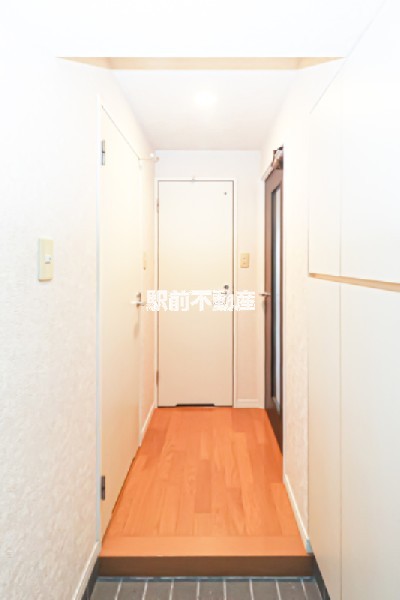 玄関　※同マンション別部屋