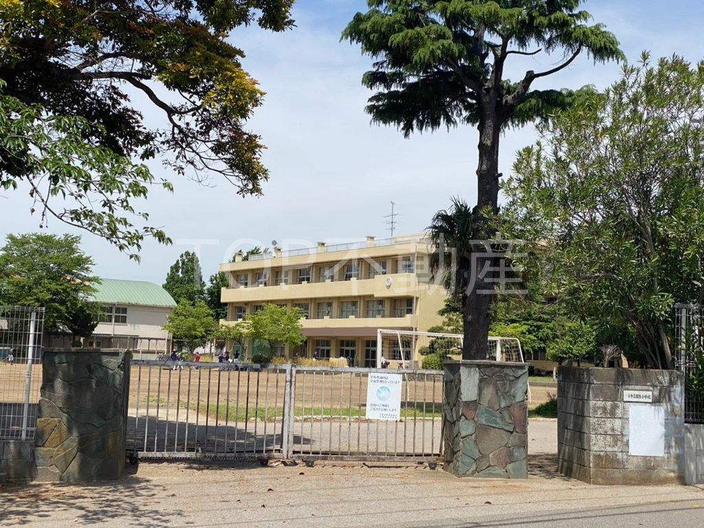 小学校　千葉市立園生小学校（小学校）まで640m