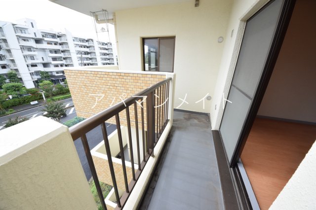 バルコニー　広々としたバルコニーです