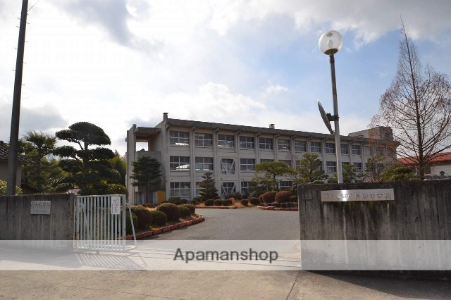 中学校　東広島市立向陽中学校（中学校）まで2700m