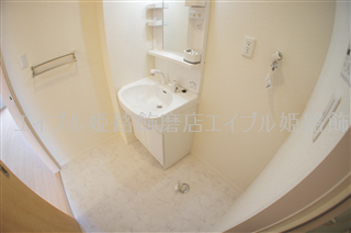 洗面設備　写真は反転のお部屋です
