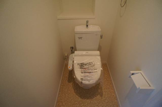 トイレ　同物件別部屋イメージ