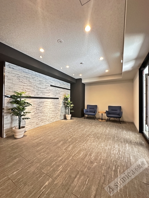 エントランス　明るいエントランス