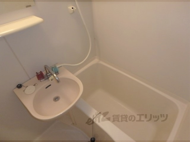 バス・シャワールーム　バス