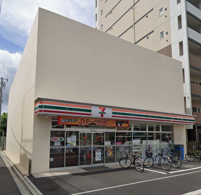 コンビニ　セブンイレブン荒川3丁目店（コンビニ）まで100m