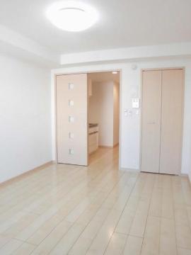 居室・リビング　室内