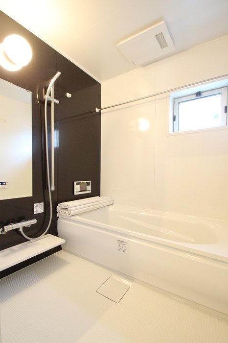 バス・シャワールーム　写真は同型タイプ