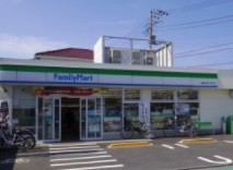 コンビニ　ファミリーマート練馬大泉小学校北店（コンビニ）まで907m
