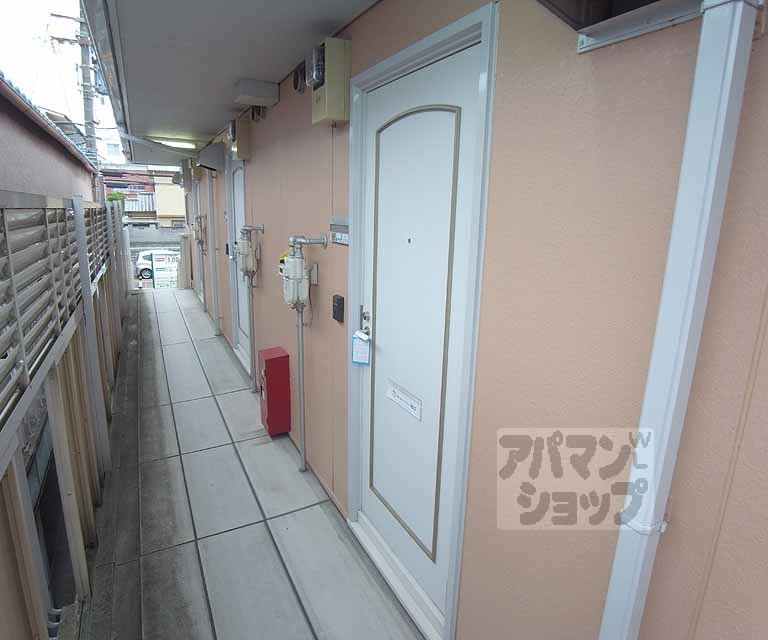 その他設備　玄関扉。