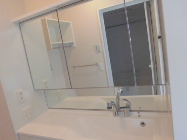 洗面設備　洗髪洗面化粧台