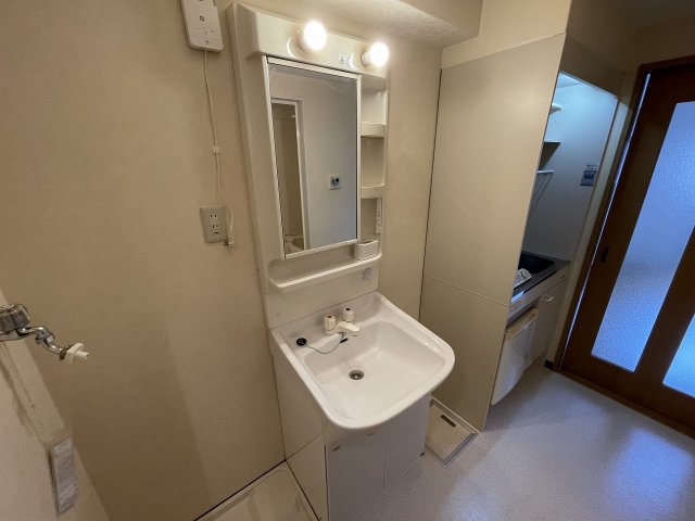 洗面設備　広い洗面スペース