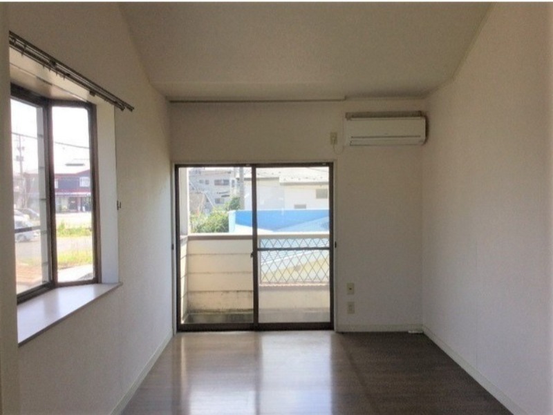 居室・リビング　図面と現状に相違がある場合には現状を優先