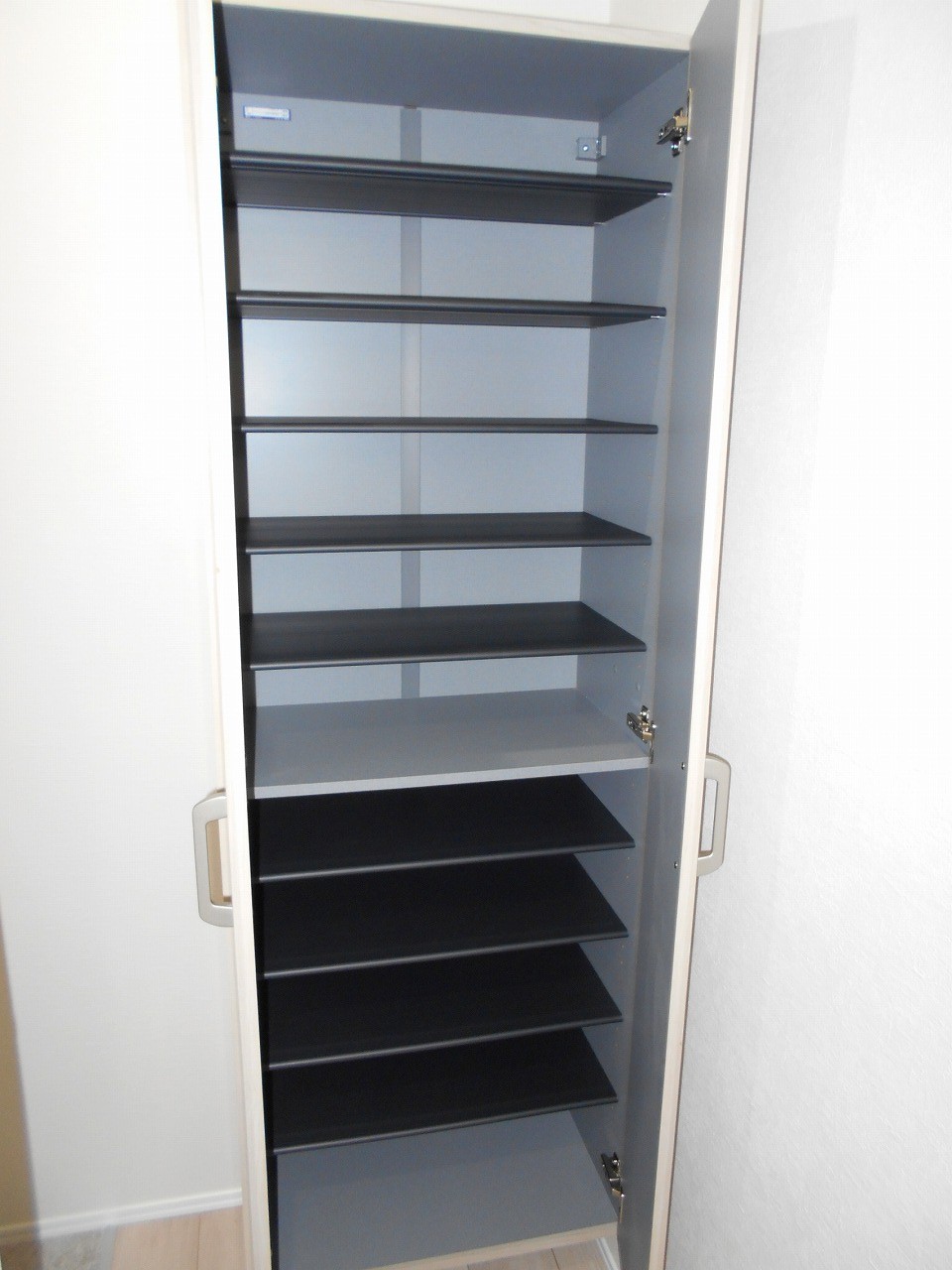 収納　シューズボックス