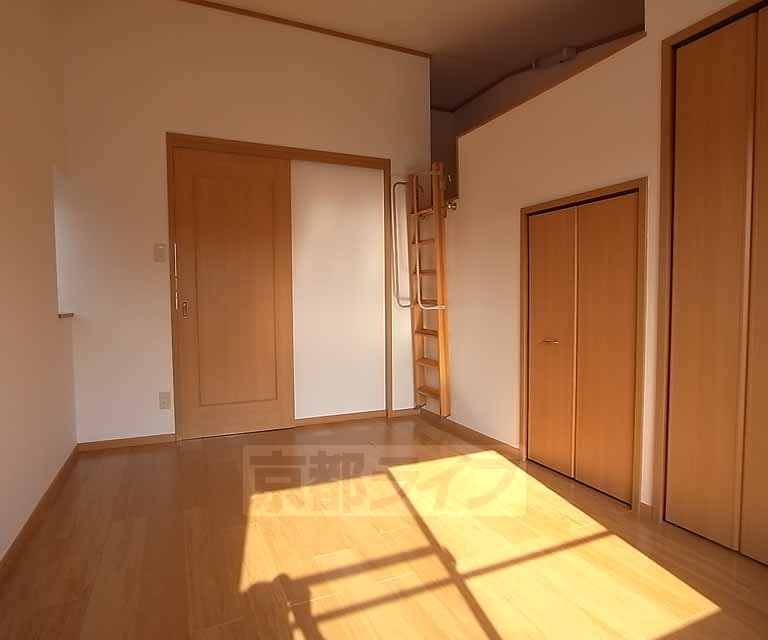 居室・リビング　６．２帖の洋室です。