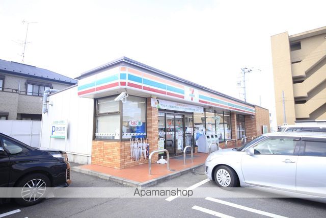 コンビニ　セブンイレブン（コンビニ）まで471m