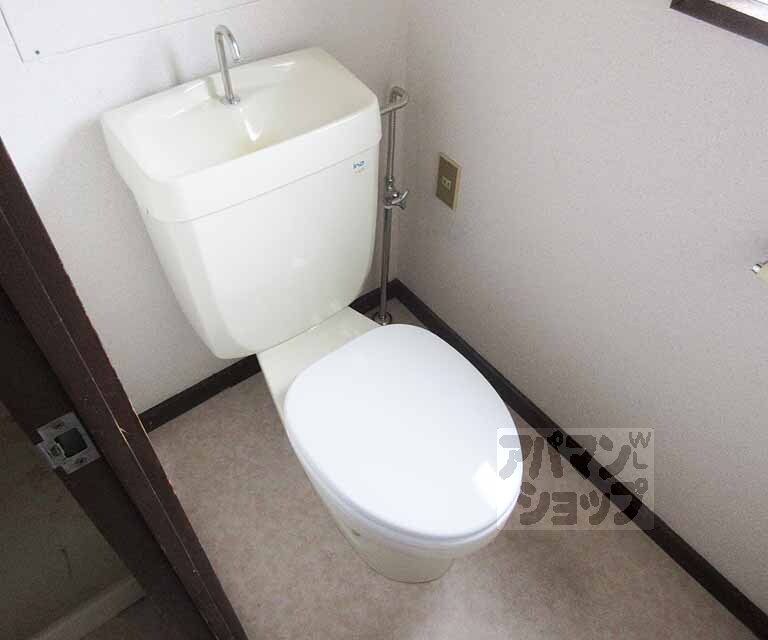 トイレ　清潔感のあるバスルームです！