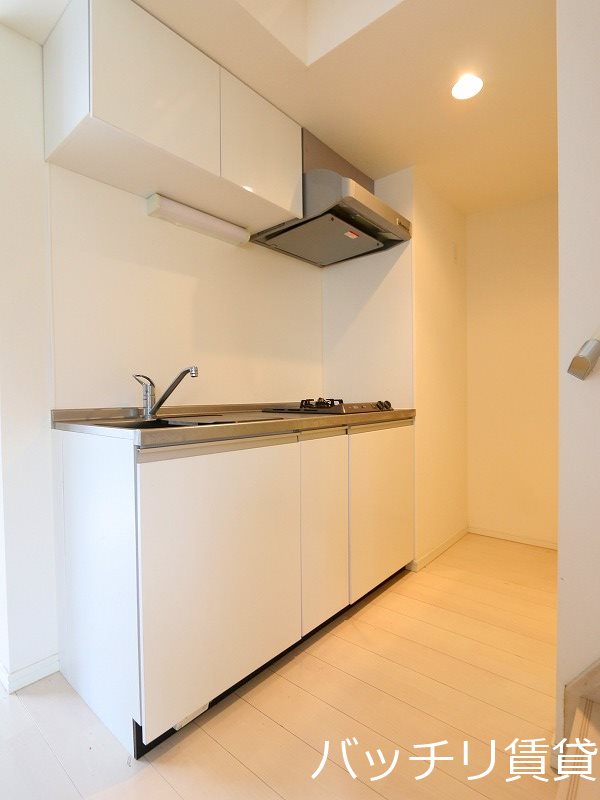 キッチン　別号室タイプの為、現状を優先致します。