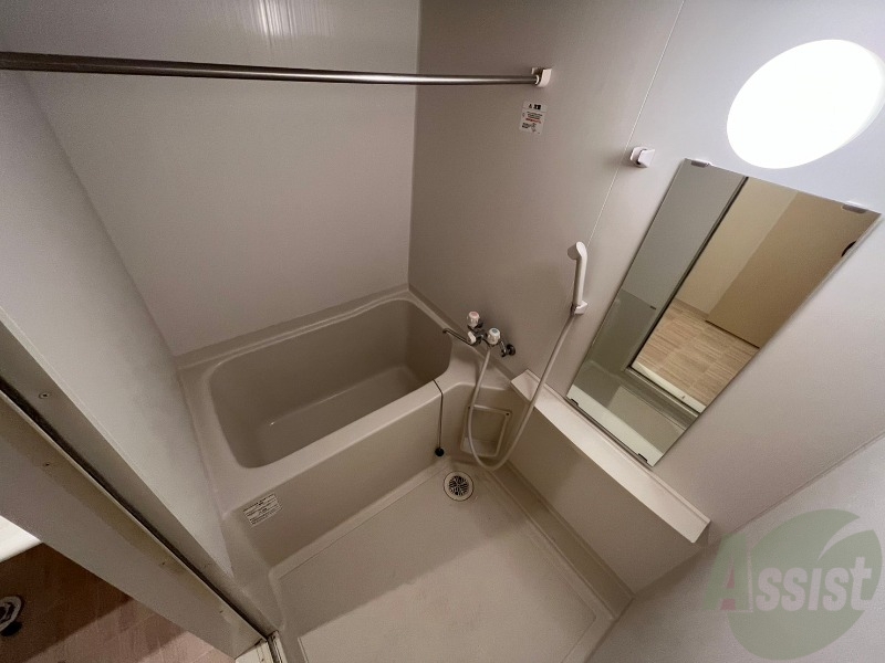 バス・シャワールーム　疲れを癒すには湯船でゆっくりするのが良いですよ。