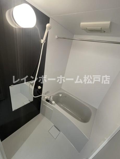 バス・シャワールーム　きれいなお風呂です