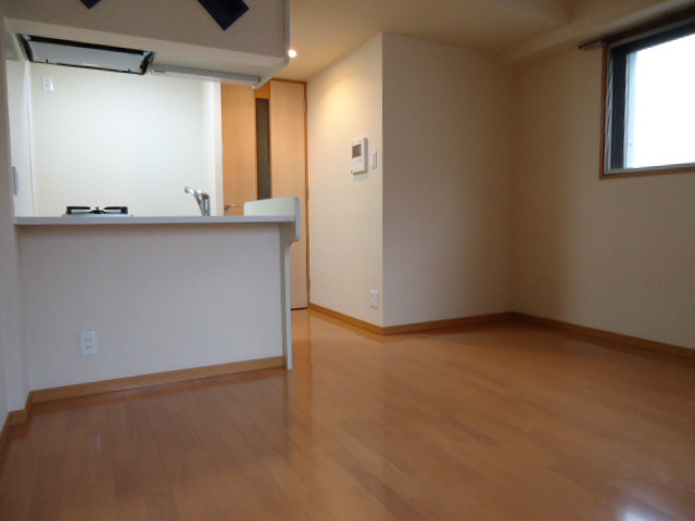 居室・リビング　写真は同マンションの別のお部屋のものです