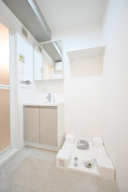 洗面設備　広い洗面スペース