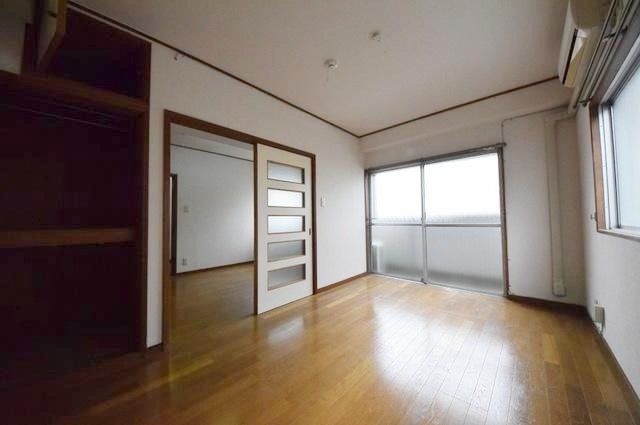 居室・リビング　洋室