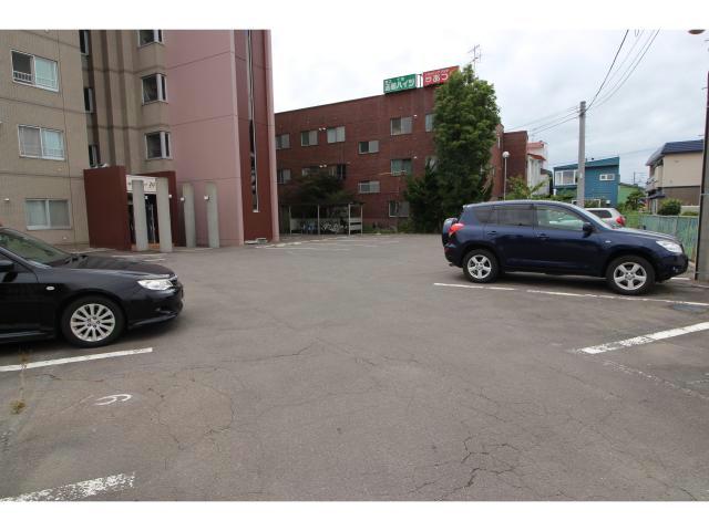 駐車場　駐車場