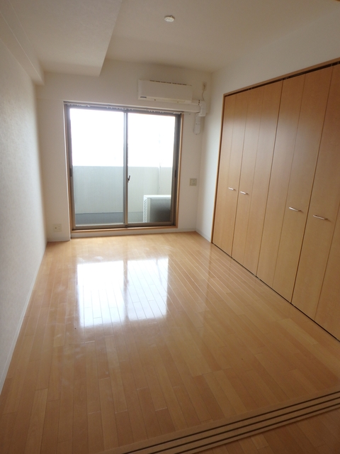 居室・リビング　エアコン付き♪