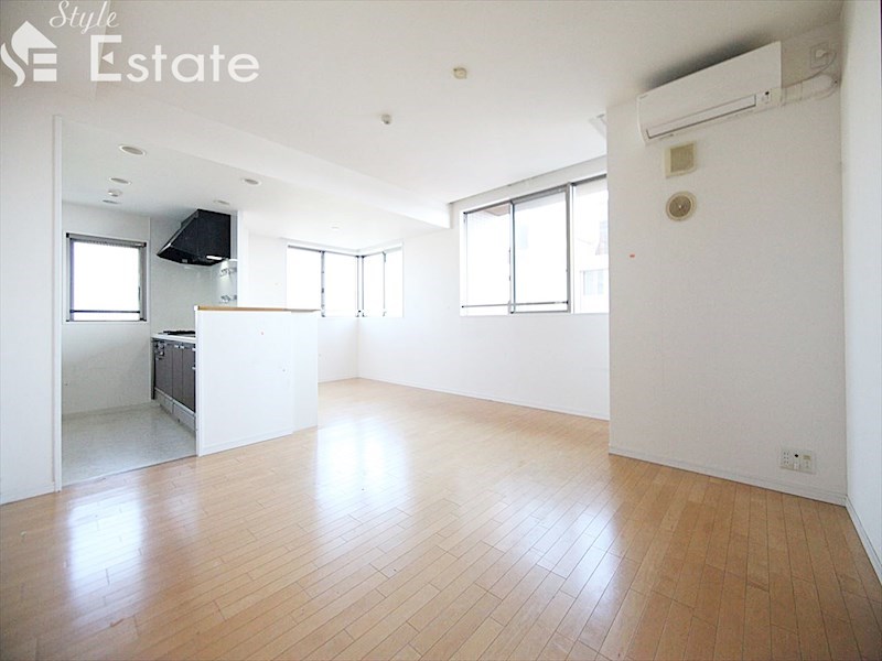 居室・リビング　内装