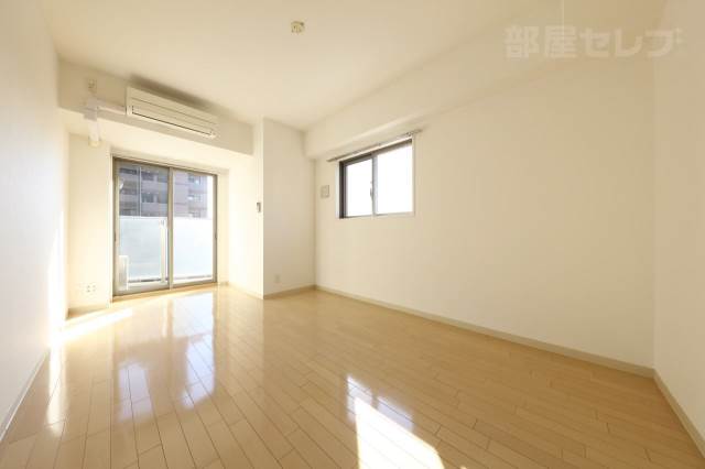 居室・リビング　９０１号室