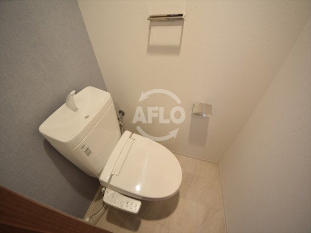 トイレ　エスリード松屋町グレイス　トイレ