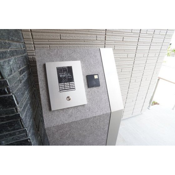 セキュリティ　共用エントランスにはオートロックあり