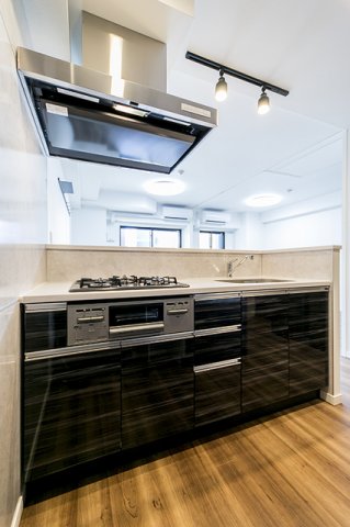 キッチン　※写真は同タイプ住戸です。