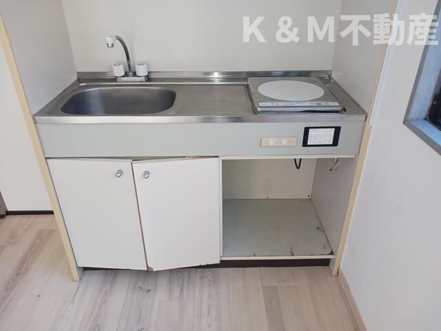 キッチン　コンパクトなキッチンで掃除もラクラク