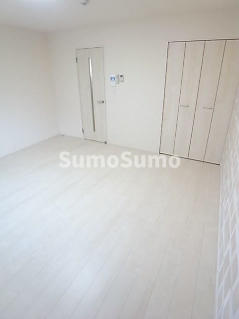 その他部屋・スペース　広くて明るい寝室