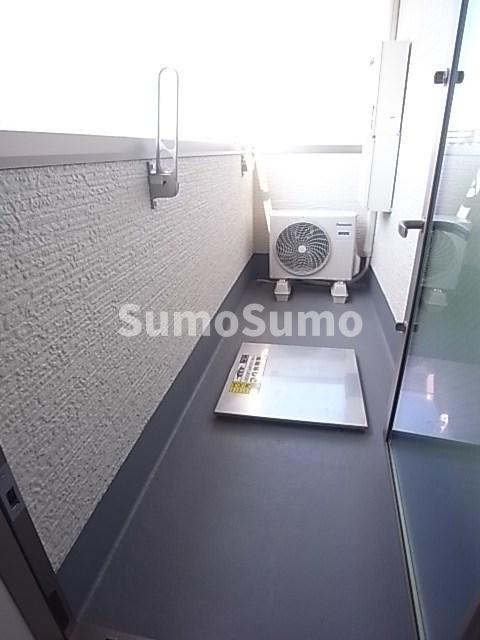 バルコニー　開放的で明るい空間を演出してくれるバルコニーです