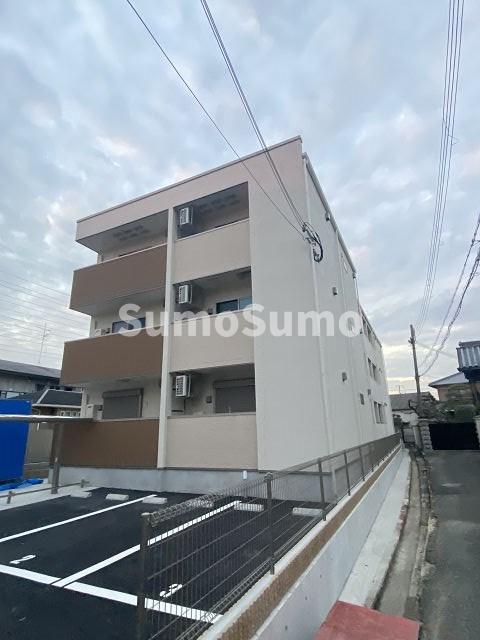 建物外観　落ち着いた雰囲気の外観です