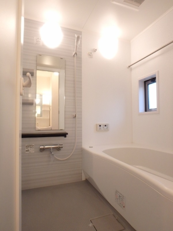 バス・シャワールーム　図面と現状に相違がある場合には現状を優先