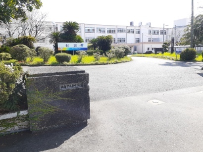 中学校　西都市立妻中学校（中学校）まで1000m