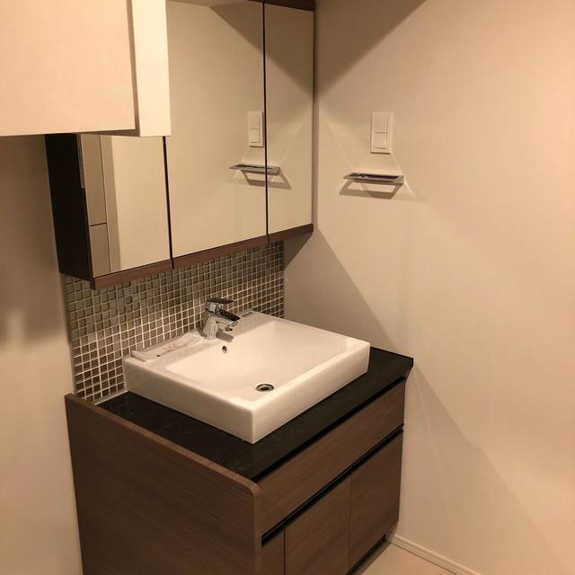 洗面設備　※写真は同タイプ住戸です。