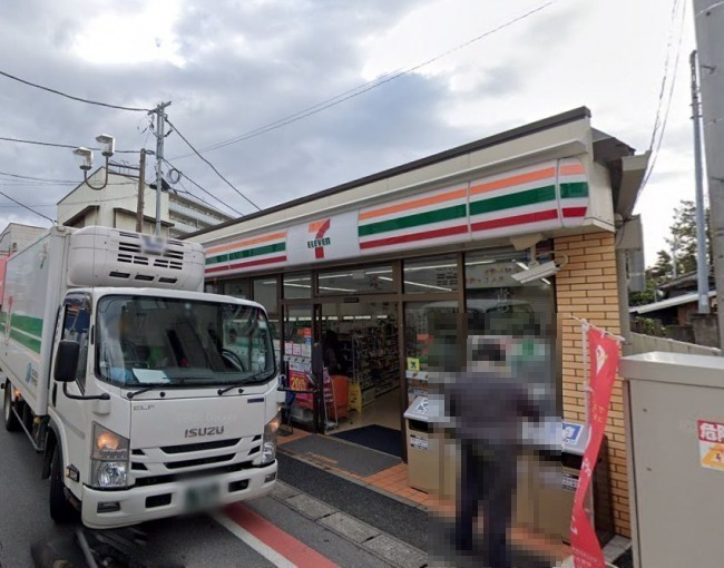 コンビニ　セブンイレブン 幕張駅前店（コンビニ）まで169m